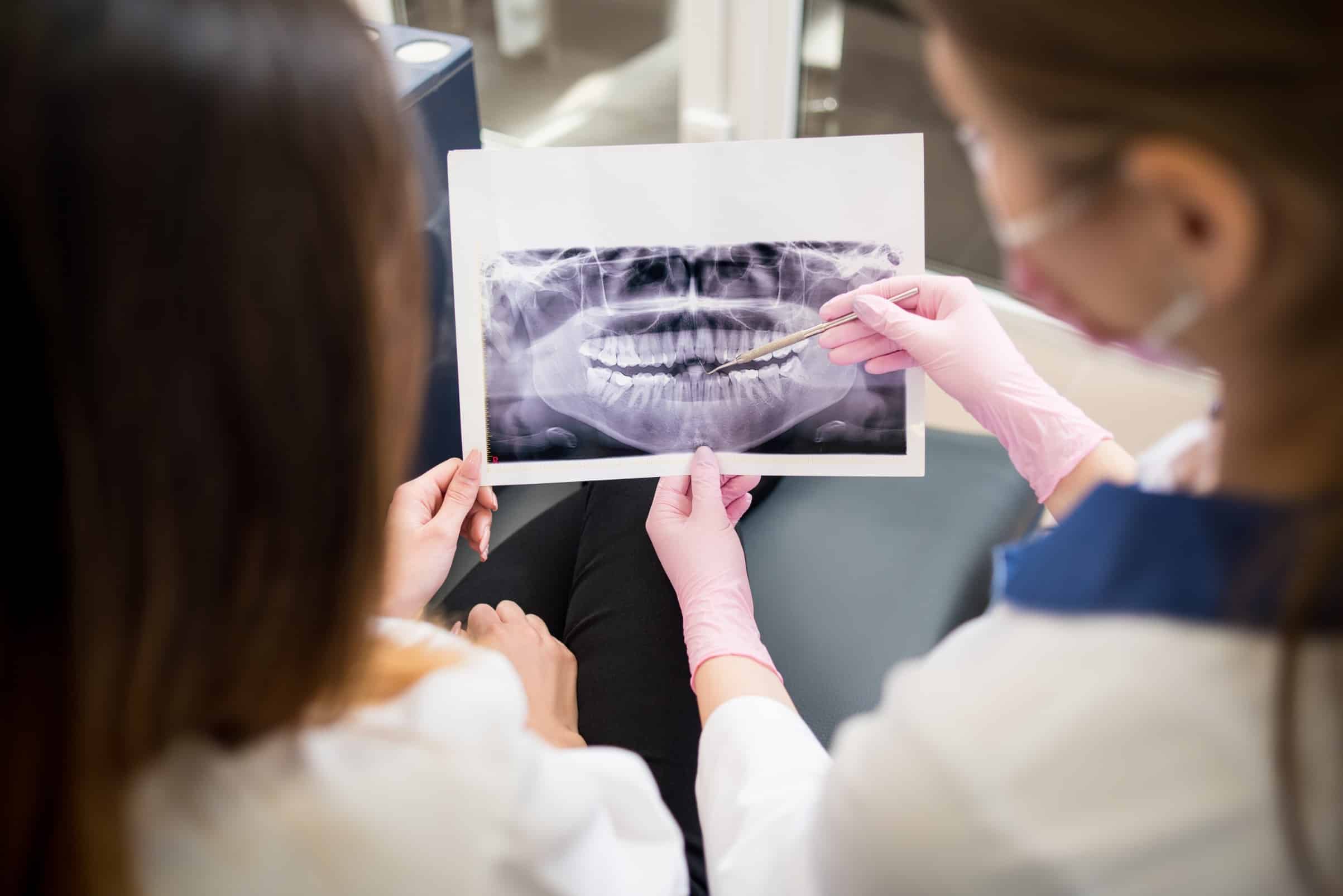 1742824700 Dental Emergencies 1